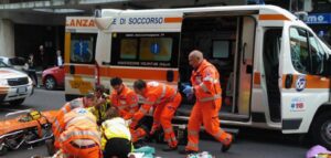 Battipaglia, ha un infarto al volante, si schianta contro un'auto