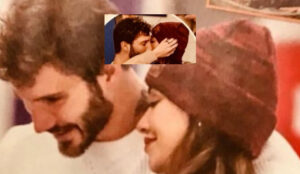 Belen e Stefano di nuovo insieme, la coppia "incastrata" dal bacio: la foto fa impazzire i social
