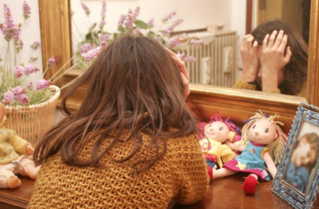 Marano, bimba molestata dal compagno della nonna racconta tutto alla madre