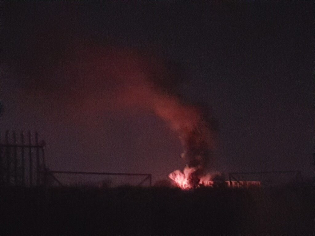 Bomba tossica nella Terra dei Fuochi: rifiuti tossici bruciano nelle campagne