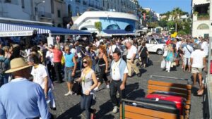 boom turisti capri