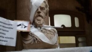 Busto di Cialdini a Napoli: petizione per rimuoverla