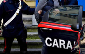 Dramma a Portici, marito violento minaccia di morte la moglie