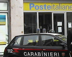Melito, rapina a mano armata in un ufficio postale