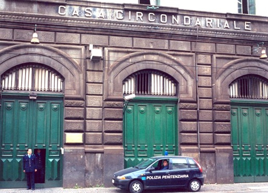 Carcere di Poggioreale: trentenne morto in cella