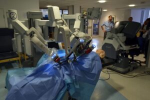 Cardarelli eccellenza internazionale: nasce la Robotic Academy Intuitive Naples