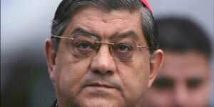 Cardinale Sepe nella bufera: "Ha coperto casi di pedofilia", scatta la denuncia al Papa