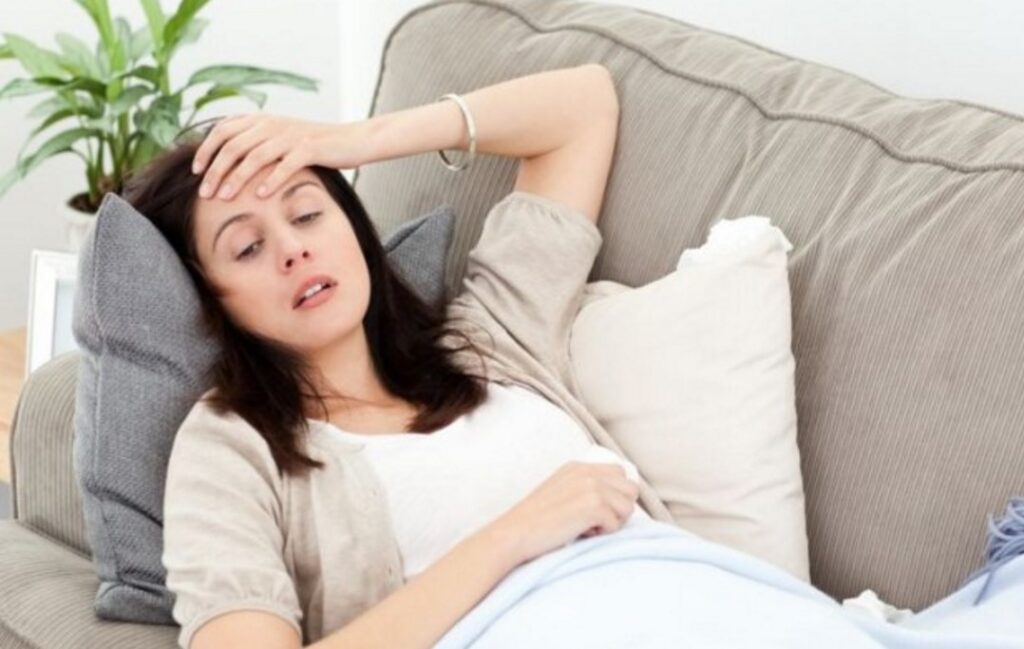 Castel Volturno: va in ospedale per una colica e invece partorisce