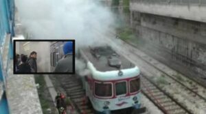Circumflegrea, fumo e scintille sul treno: panico e malori a bordo