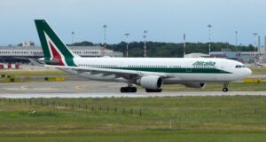 Trasporto aereo: arrivano le linee guida Ue per viaggiare in sicurezza