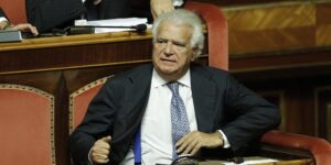 Condannato Denis Verdini: 9 anni per il crac del Credito Cooperativo Fiorentino