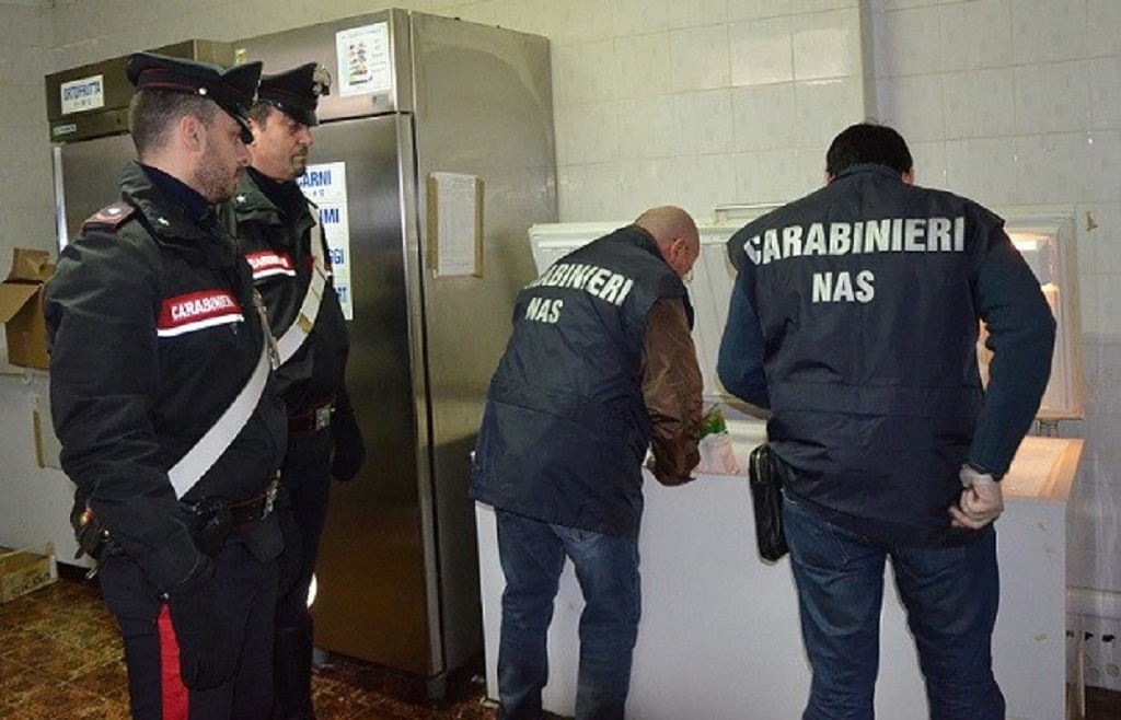 Blitz dei NAS, sequestri e sanzioni a San Giuseppe Vesuviano e Frattamaggiore