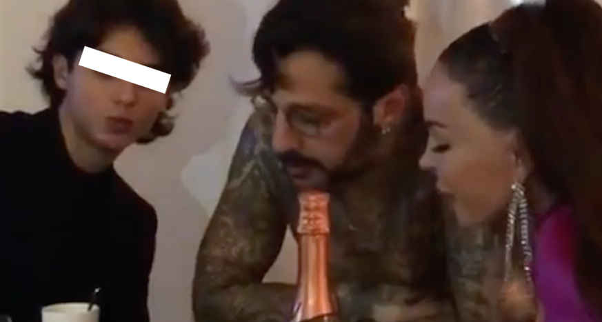 Fabrizio Corona 'rompe' l'isolamento da covid e festeggia il compleanno: bufera sui social