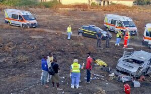 Auto nel fossato, tre morti e un ferito: fermato un uomo