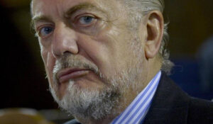 De Laurentiis furioso, "Arbitro scandaloso, al ritorno gioca la primavera"