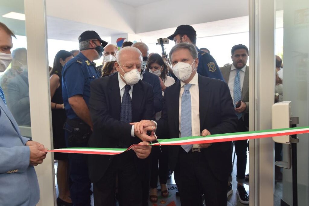 Arzano, Residenza Psichiatrica Pubblica, cravatte Kiton