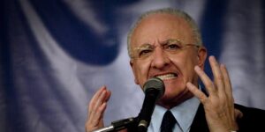 De Luca all'attacco del ministro: "Lorenzin chieda scusa alla Campania. No ai commissari"