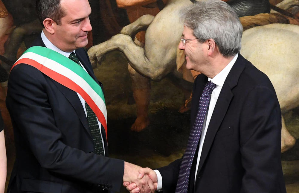 De Magistris, il debito e la mano tesa di Gentiloni