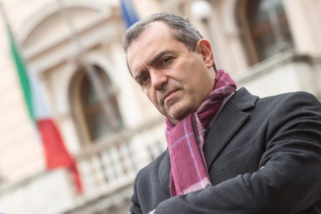 Tassa di soggiorno e grandi eventi, bufera sul comune di Napoli