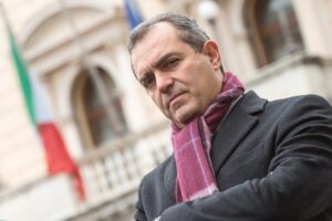 Tassa di soggiorno e grandi eventi, bufera sul comune di Napoli