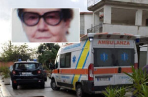 Donna trovata in casa morta con il cranio fracassato, arrestato il figlio: "Ho fatto una sciocchezza"