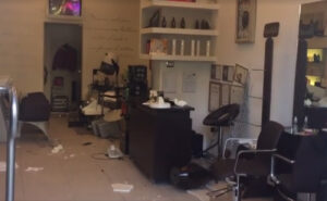 Napoli, violenta aggressione e negozio devastato per una lite