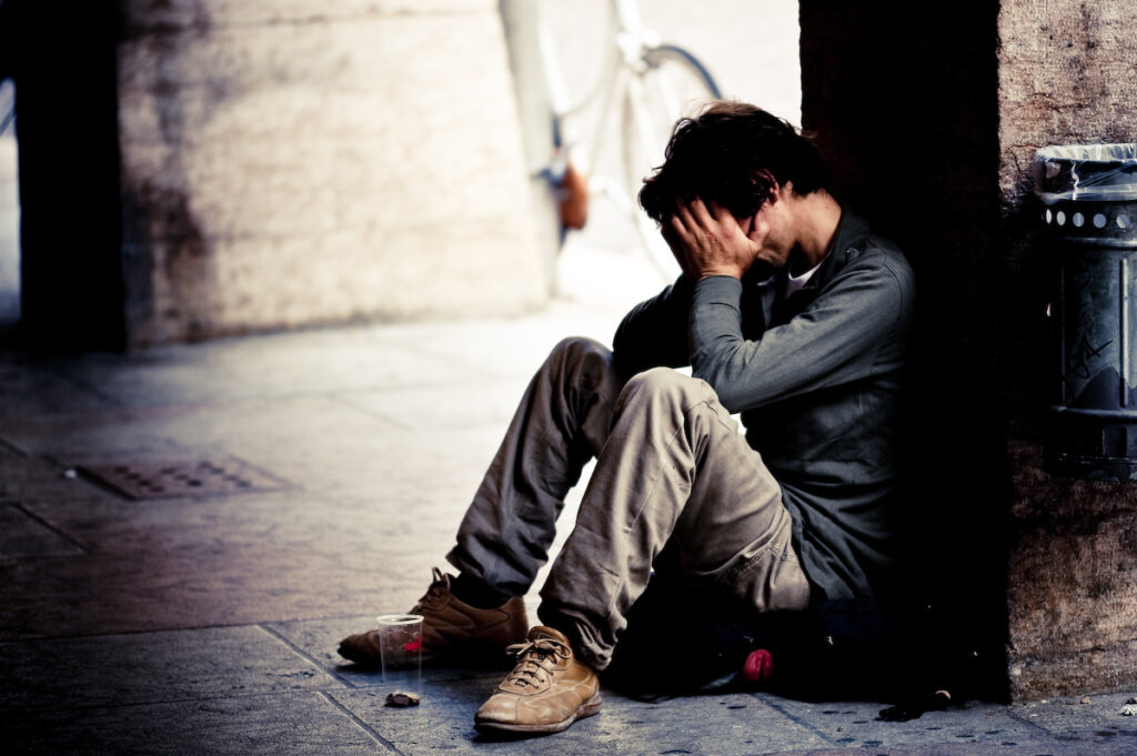 Va a Firenze per lavoro, giovane napoletano costretto alla fame