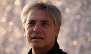 Il messaggio d'addio di Nino D'Angelo per la figlia di Mario Trevi: "Vicino al mio amico"