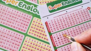 Napoli fortunata, vinto un '5' al Superenalotto: 57mila euro il premio