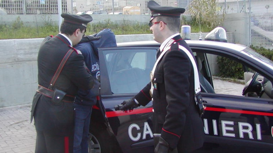 Duro colpo al clan Di Lauro: arrestato il fedelissimo boss durante le feste di Pasqua