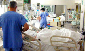 Fa un prelievo di sangue e perde la vita dopo un malore improvviso: tragedia nel napoletano