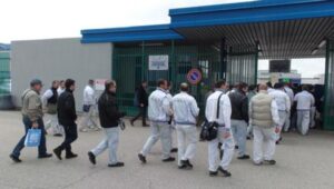 Higuain alla Juventus e gli operai FCA di Pomigliano chiedono l'aumento