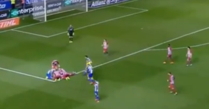 Fernando Torres soffoca in campo, terrore contro il Deportivo la Coruña