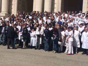 Flash mob per Alessandro, l'infermiere picchiato al Cardarelli
