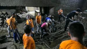 bomba galleria napoli