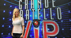 Grande Fratello Vip, scatta la denuncia e l'inchiesta della Procura: Bettarini tra gli indagati