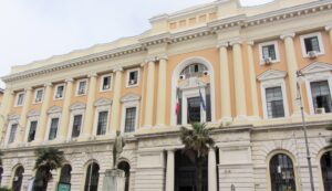 Giffoni, donna violentata e seviziata dal compagno