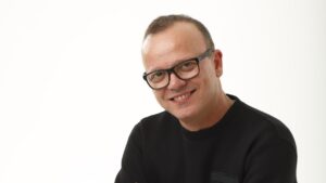 Gigi D'Alessio torna a Sanremo e spera nel Festival
