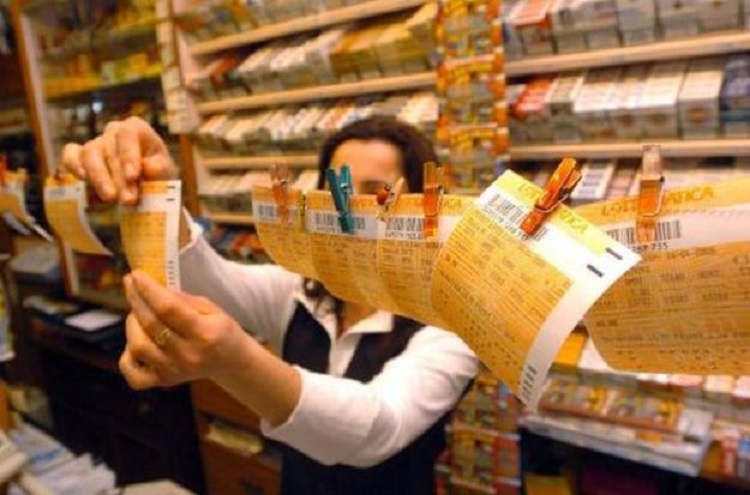 Il "Lotto" benedice Giugliano, vinti 27mila euro con un "5"