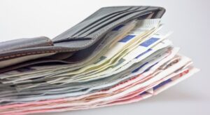 'La truffa del defunto': ruba l'identità del morto per aprire un finanziamento