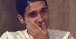 Grande Fratello Vip: Bosco scoppia in lacrime un'altra volta