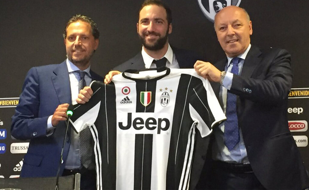 Gonzalo Higuain firma la prima vittoria della Juventus in campionato