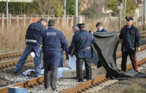 tragedia-in-circumvesuviana-persona-muore-travolta-dal-treno