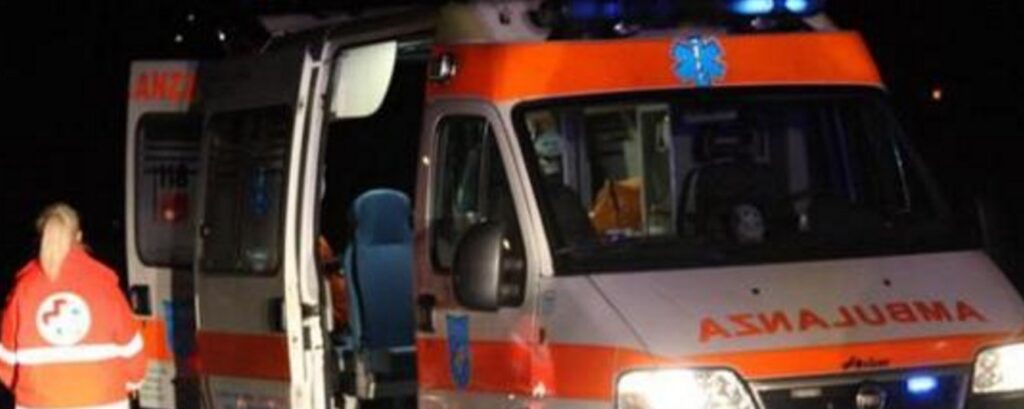 Incidente sull'A30, tamponamento tra auto e tir, muore 42enne