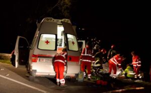 Incidente sull'A1, coinvolte tre auto: muore un 70enne