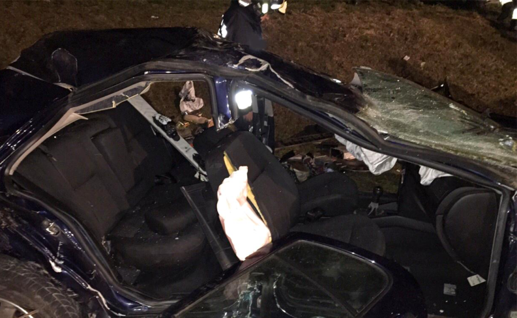 Violento incidente nella notte: muore la madre, ricoverati padre e figlio