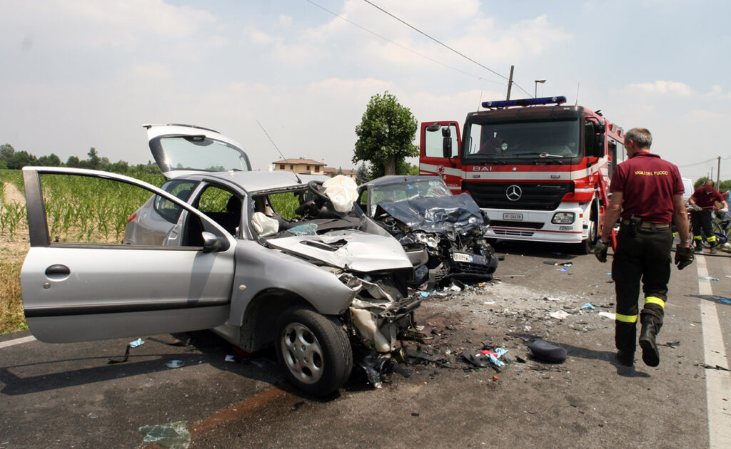 Incidente stradale a Ferragosto: muore una ragazza di Giugliano