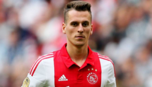 Infortunio per Arek Milik, rischia la partita con la Roma