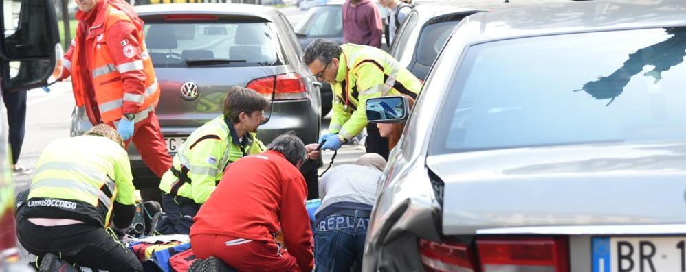 Napoli, prete 75enne investito: è ricoverato in gravi condizioni