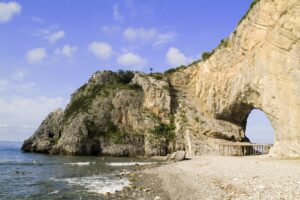 L'Arco naturale di Capo Palinuro tra i 15 gioielli al mondo da salvaguardare